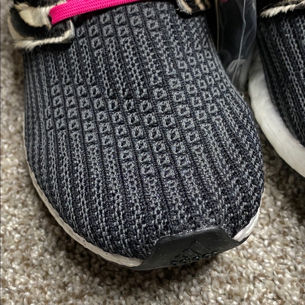 Adidas Women's ultraboost dna size 7 new - Picture 16 of 17